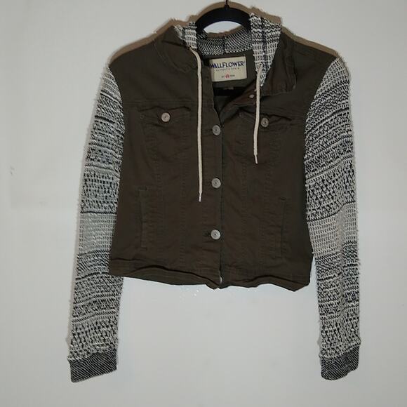 Girls Wallflower authentic denim jacket. Size Medium - Picture 1 of 9